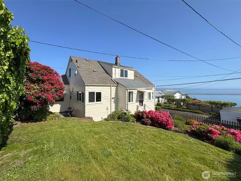 1315 12 W 5th St, Port Angeles, WA 98363