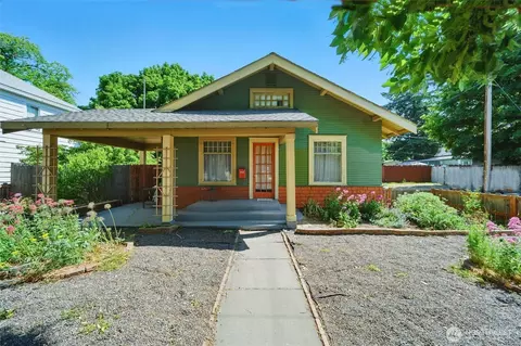 507 S 3rd St, Dayton, WA 99328