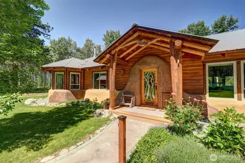 19 Wright Rd S, Winthrop, WA 98862