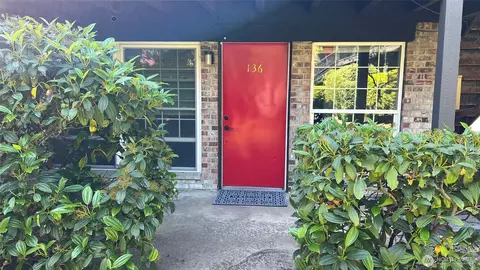 3425 S 176th St #136, Seatac, WA 98188