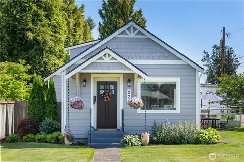 928 4th Ave SW, Puyallup, WA 98371