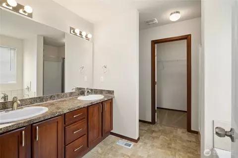 Bath - 1749 181st St E, Spanaway, WA 98387 photo 3 of 5