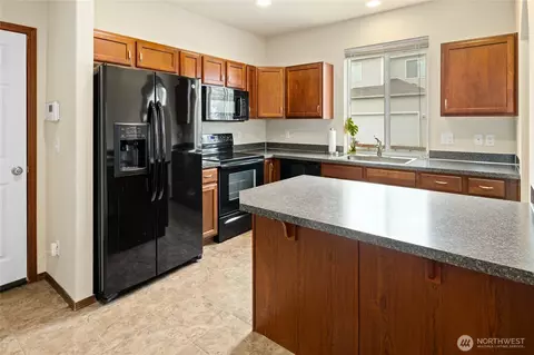Kitchen - 1749 181st St E, Spanaway, WA 98387 photo 1 of 4
