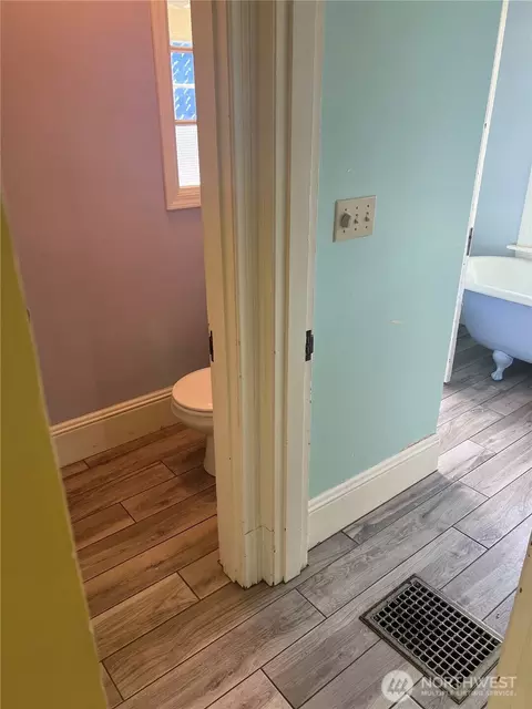 Entry Way - 244 Marcus St, Walla Walla, WA 99362 photo 6 of 7