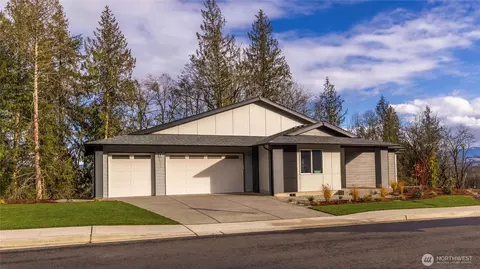 17615 142nd Ave E #14, Puyallup, WA 98374