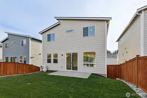 Exterior - 10821 43rd Ave SE, Everett, WA 98208 photo 2 of 3