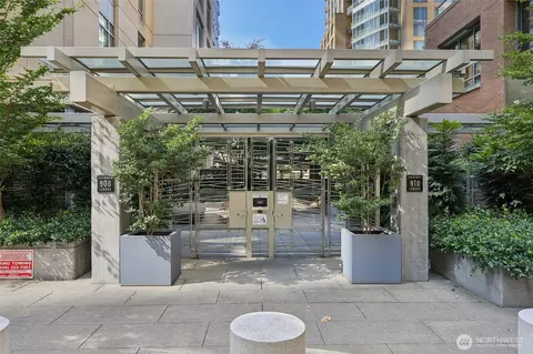 900 Lenora St #W106, Seattle, WA 98121
