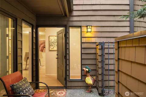 11418 NE 128th St #62, Kirkland, WA 98034