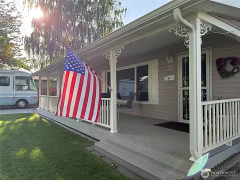 4208 W Okanogan Ave, Kennewick, WA 99336