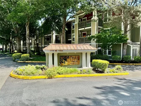 7711 NE 175th St #C106, Kenmore, WA 98028