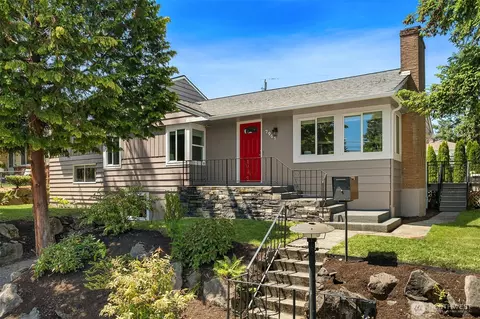7901 12th Ave SW, Seattle, WA 98106