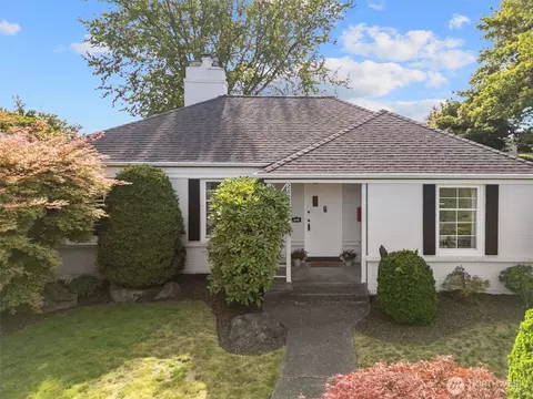 2809 40th Ave W, Seattle, WA 98199
