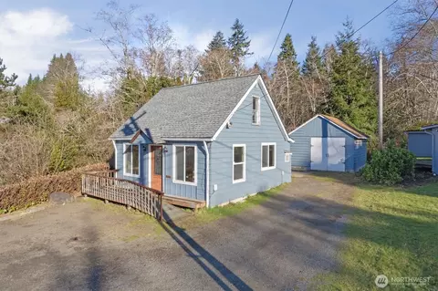325 E State Route 4, Cathlamet, WA 98612