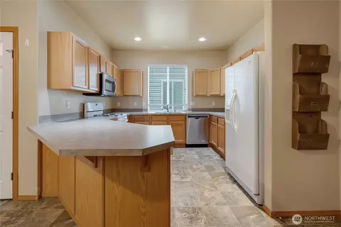 1625 181st St E, Spanaway, WA 98387 photo 9