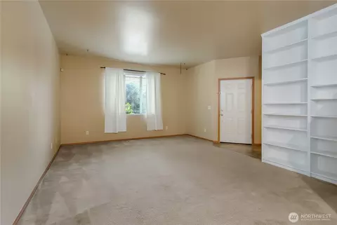 1625 181st St E, Spanaway, WA 98387 photo 6