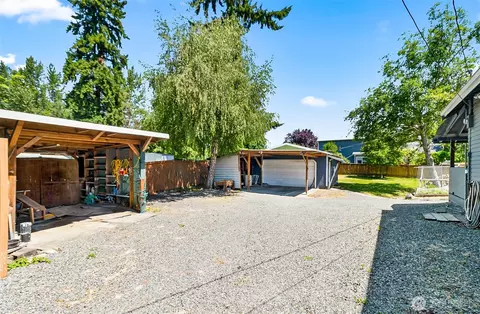 Exterior - 11927 E Gibson Rd, Everett, WA 98204 photo 3 of 11