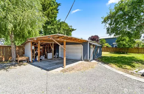 Exterior - 11927 E Gibson Rd, Everett, WA 98204 photo 8 of 11