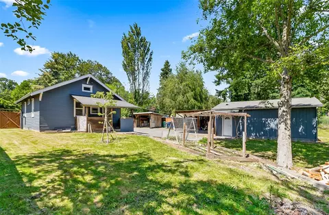 Exterior - 11927 E Gibson Rd, Everett, WA 98204 photo 7 of 11