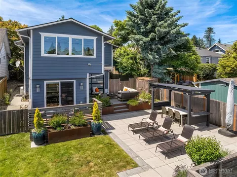 7334 34th Ave SW, Seattle, WA 98126
