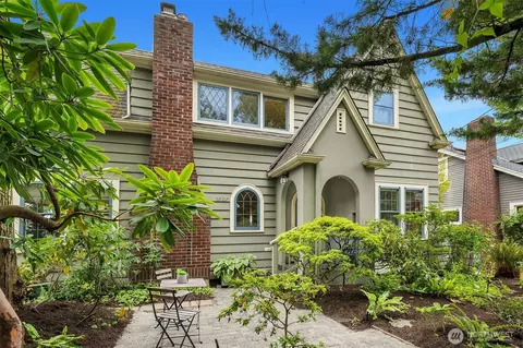 6507 1st Ave NW, Seattle, WA 98117