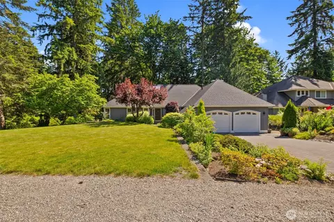 19413 NE 203rd Pl, Woodinville, WA 98077