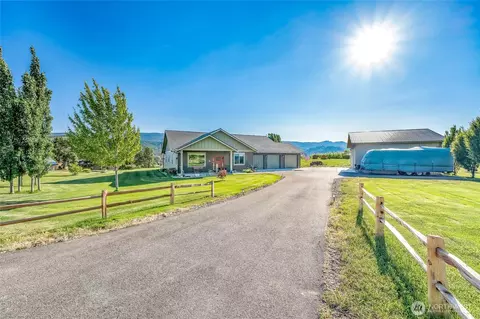 4266 Jim Smith Rd, Wenatchee, WA 98801
