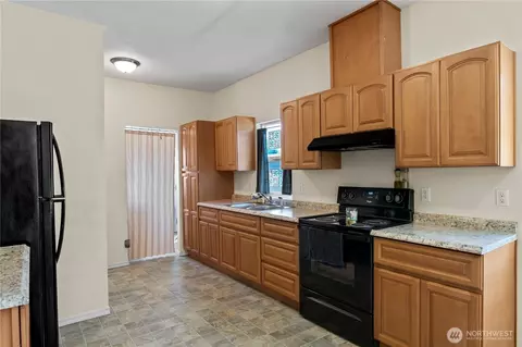 Kitchen - 2415 Cedar St, Everett, WA 98201 photo 1 of 2