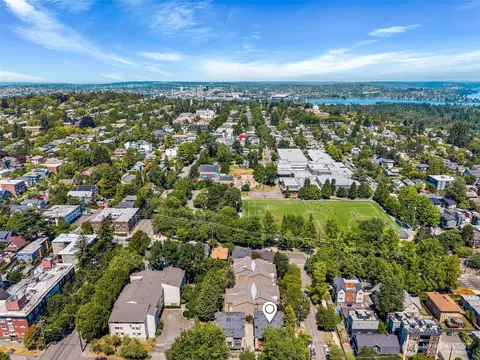 View/Area - 203 20th Ave E, Seattle, WA 98112 photo 4 of 4