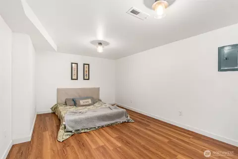 Bedroom - 18803 101st Ave NE, Bothell, WA 98011 photo 4 of 4
