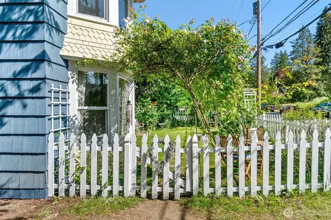 Exterior - 18803 101st Ave NE, Bothell, WA 98011 photo 1 of 9
