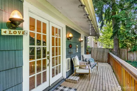 Exterior - 18803 101st Ave NE, Bothell, WA 98011 photo 3 of 9