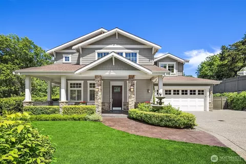 8418 SE 44th St, Mercer Island, WA 98040