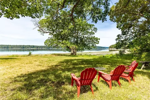 782 E Maples Rd, Shelton, WA 98584