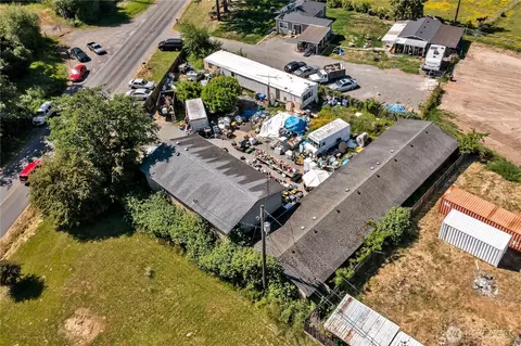 12327 Aqueduct Dr E, Tacoma, WA 98445