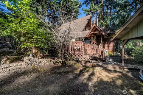 17924 E Clear Lake Blvd SE, Yelm, WA 98597