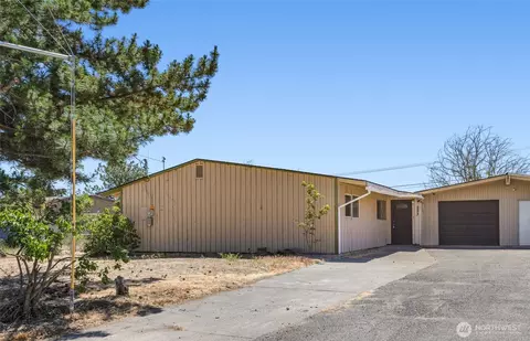 223 Carswell Dr, Moses Lake, WA 98837