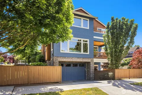 203 NE 77th St, Seattle, WA 98115