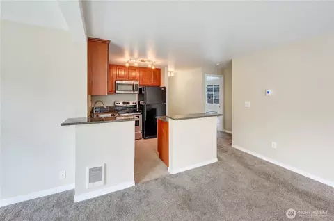 Kitchen - 20320 Bothell-everett Hwy #D204, Bothell, WA 98012 photo 1 of 2