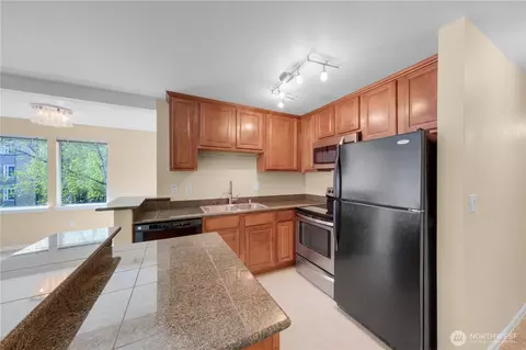 Kitchen - 20320 Bothell-everett Hwy #D204, Bothell, WA 98012 photo 2 of 2