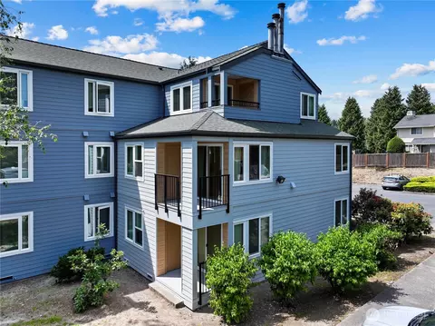 Exterior - 20320 Bothell-everett Hwy #D204, Bothell, WA 98012 photo 1 of 2