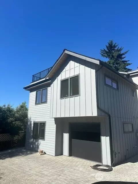 4738 34th Ave NE #C, Seattle, WA 98105