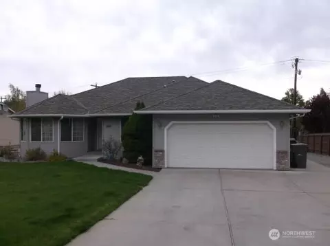 1581 Carson Ct, Wenatchee, WA 98801
