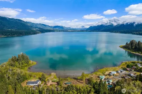92 N Lake Dr, Amanda Park, WA 98526