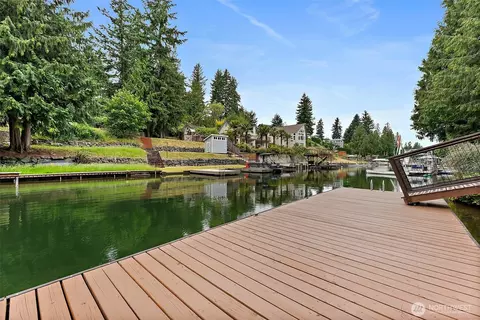 2422 179th Ave E, Lake Tapps, WA 98391