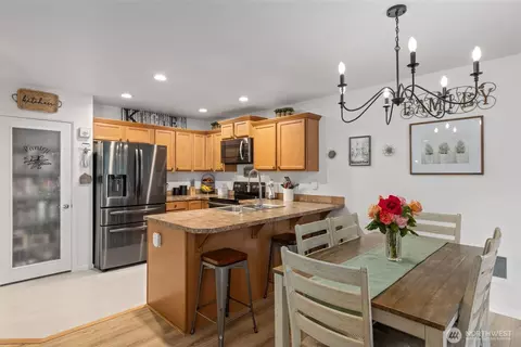 Kitchen - 20010 19th Ave E, Spanaway, WA 98387 photo 1 of 3
