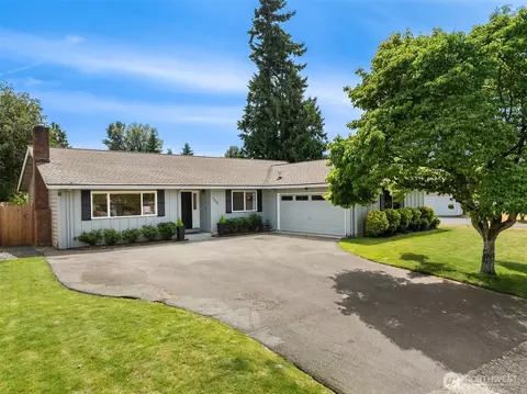 11015 NE 144th St, Kirkland, WA 98034
