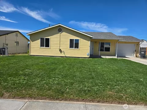 1217 Lowry St, Moses Lake, WA 98837
