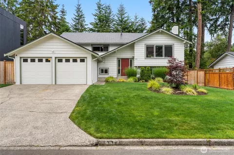 539 129th Ave SE, Bellevue, WA 98005