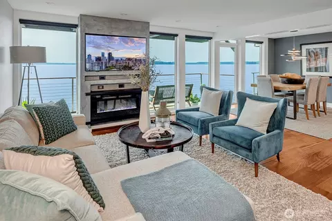 3717 Beach Dr SW #207, Seattle, WA 98116