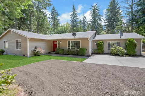 20118 26th St SW, Lakebay, WA 98349